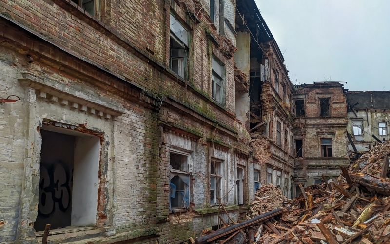 House Wrecking in Roseville, CA